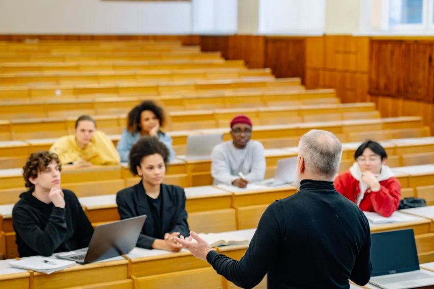 Teaching English in Turkey: Salary Expectations, Lifestyle, and Employer Requirements