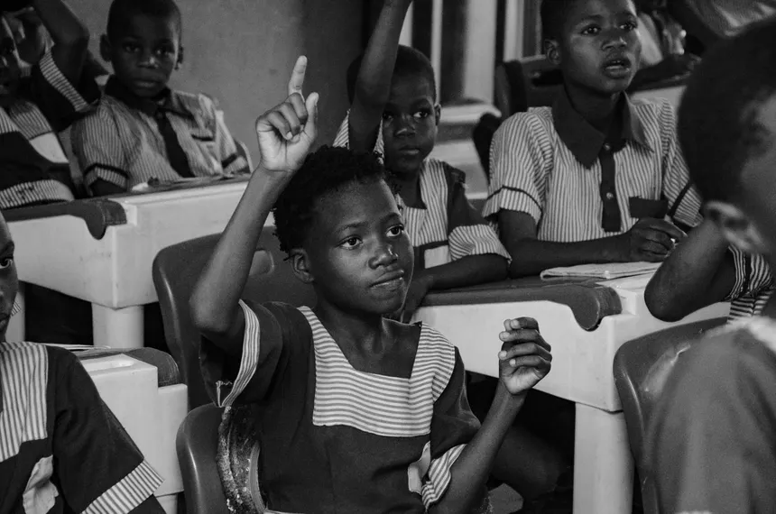 Teaching English to Adults vs Children: Essential Differences in Methods